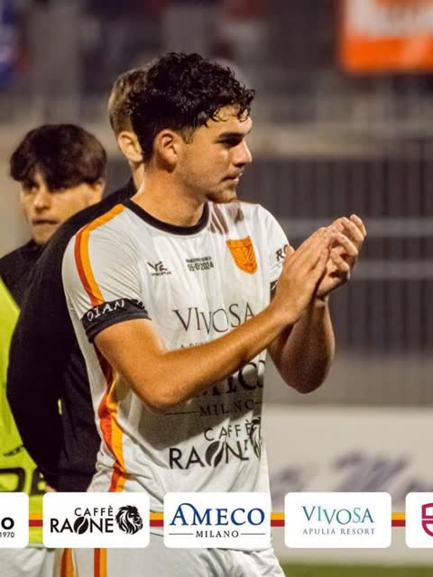 Atleta Bernardo Vieira, acompanhado por Ary Brum